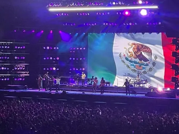Bruno Mars enamora a más de 65 mil de sus fans en la Ciudad de México