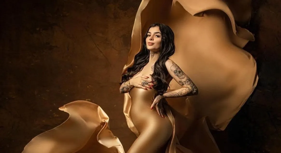 Karely Ruiz anuncia su embarazo con esta tierna foto