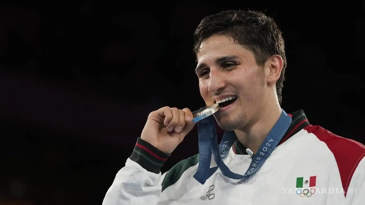 Boxeador mexicano Marco Verde ganó plata en París; ¿cuánto ganará a su regreso de los JO?