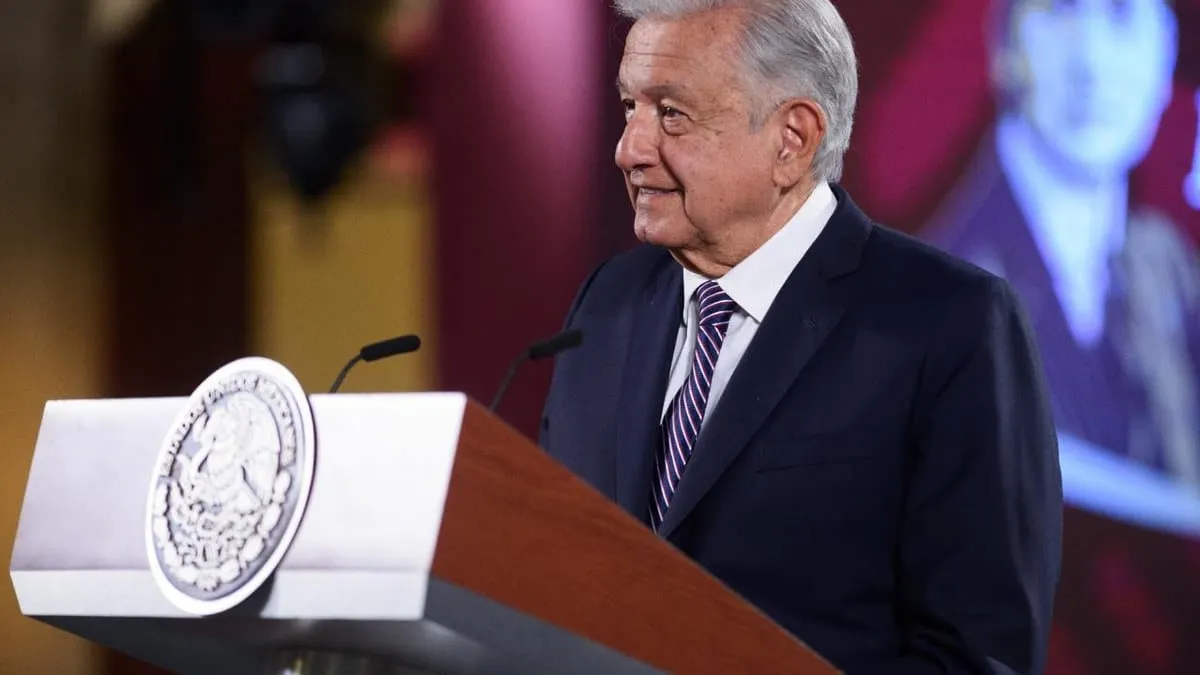 AMLO: "falta de respeto adicional" que el gobierno español insinué que manipula a Claudia Sheinbaum