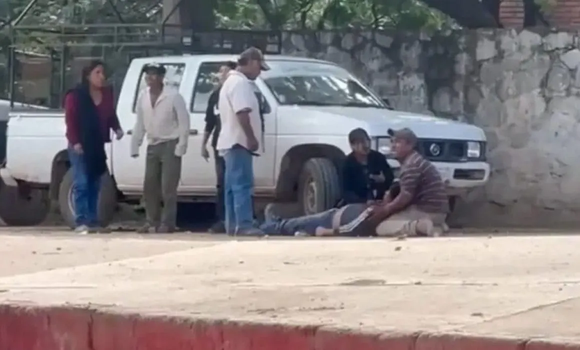 Irrumpen armados en una asamblea comunitaria en Atlixtac, Guerrero