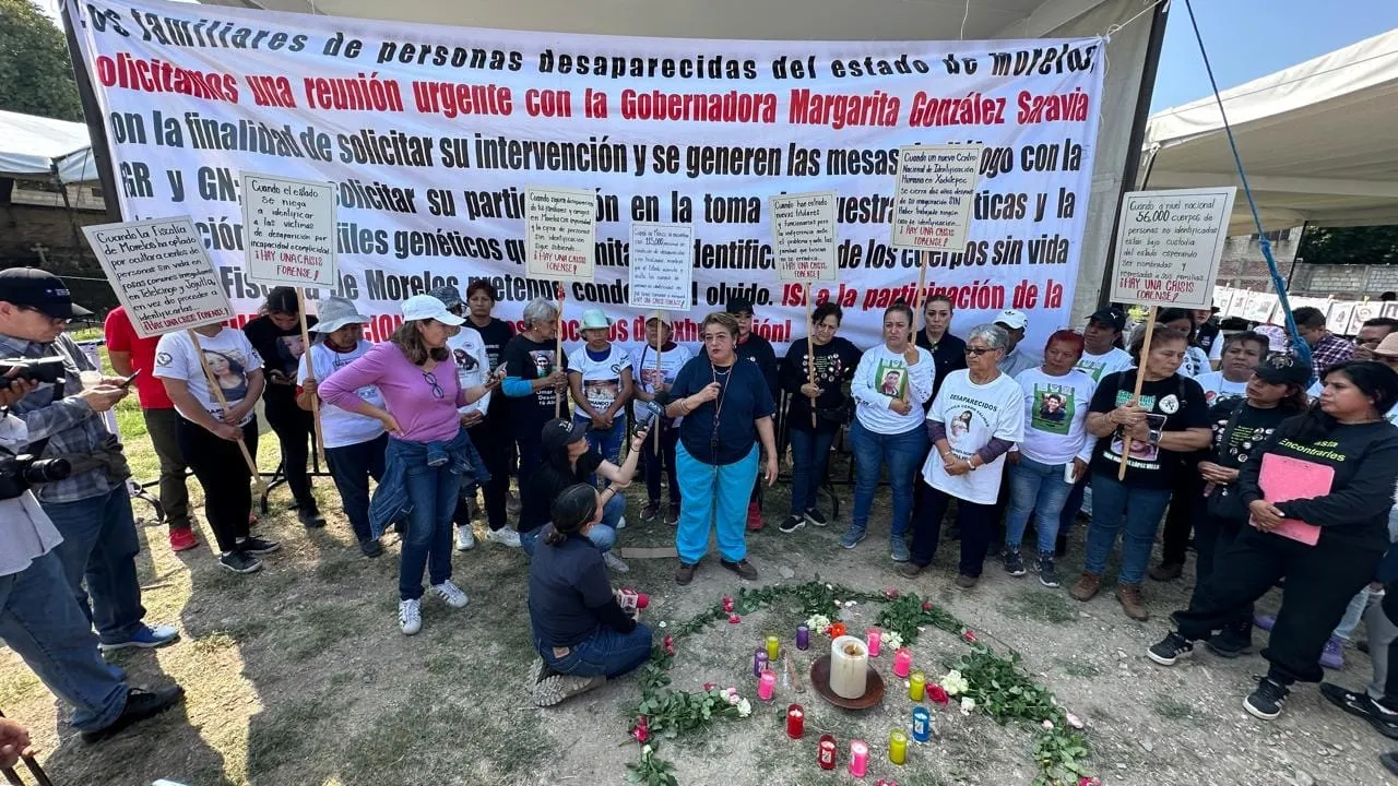 Impiden activistas reanudación de trabajos de exhumación en fosas clandestinas de Jojutla
