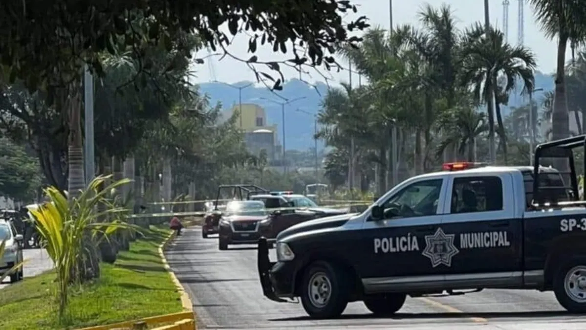 En Colima, asesinan a contralmirante de la Secretaría de Marina cuando circulaba en su camioneta