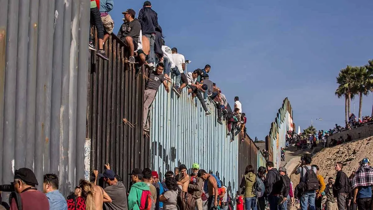 Migrantes mexicanos sostienen el 3% del PIB de EU; Trump amenaza con deportación masiva