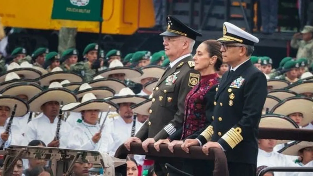 "Nuestros paisanos y paisanas son héroes y heroínas de la patria", dice Sheinbaum en el desfile del 20 de noviembre