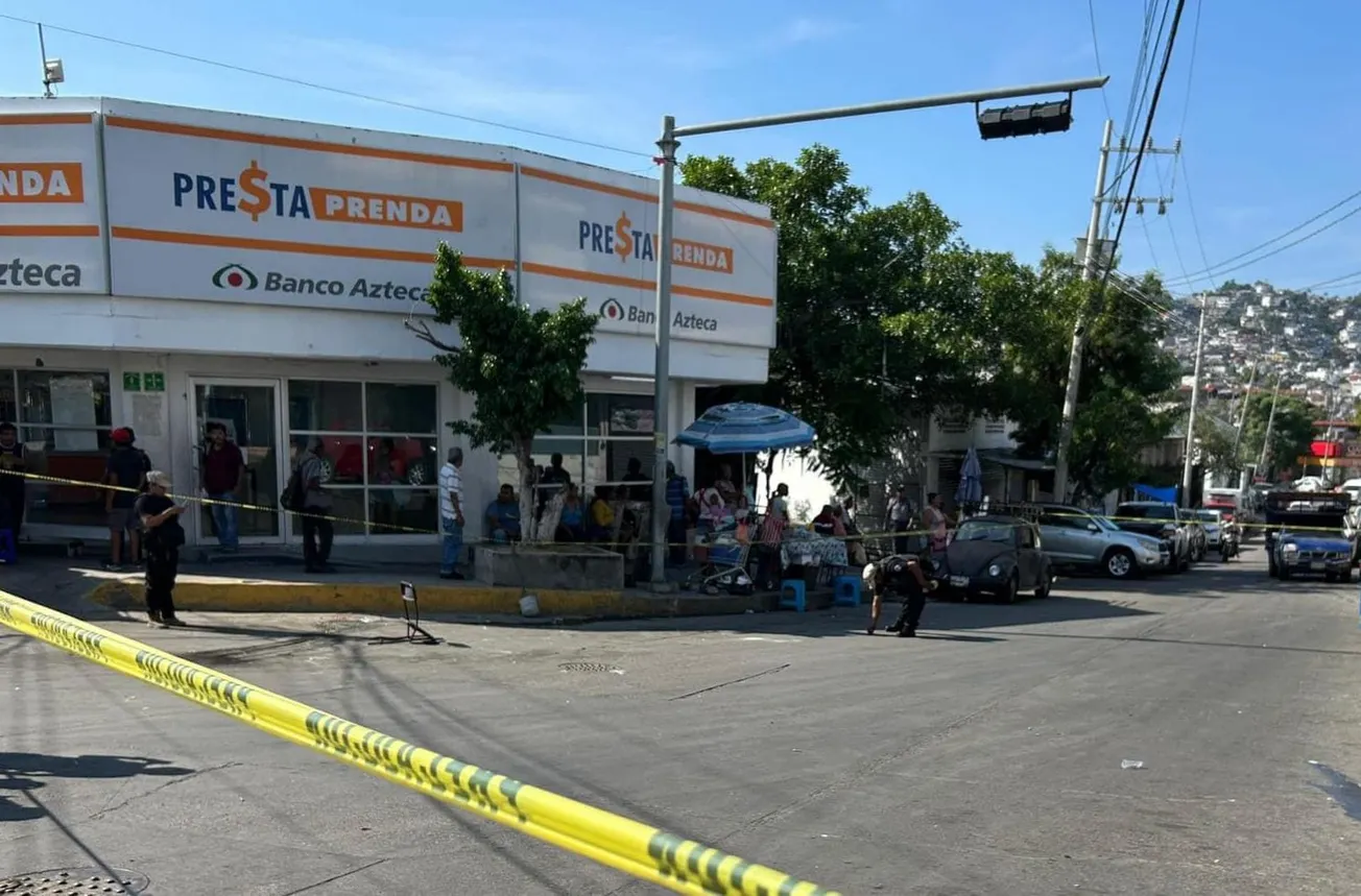 Atacan a balazos un sitio de taxis en inmediaciones del mercado central de Acapulco