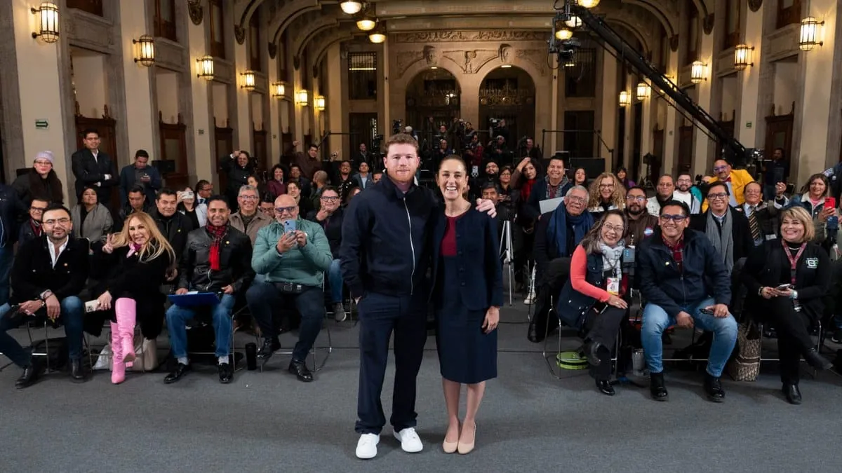 ‘Canelo’ Álvarez llega a la mañanera de Sheinbaum; pide a la presidenta impulsar el boxeo en los jóvenes