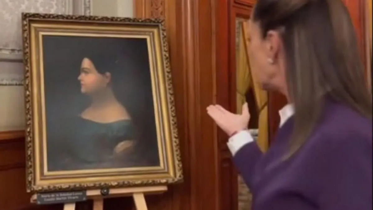 Muestra Claudia Sheinbaum el despacho presidencial con retratos de mujeres históricas