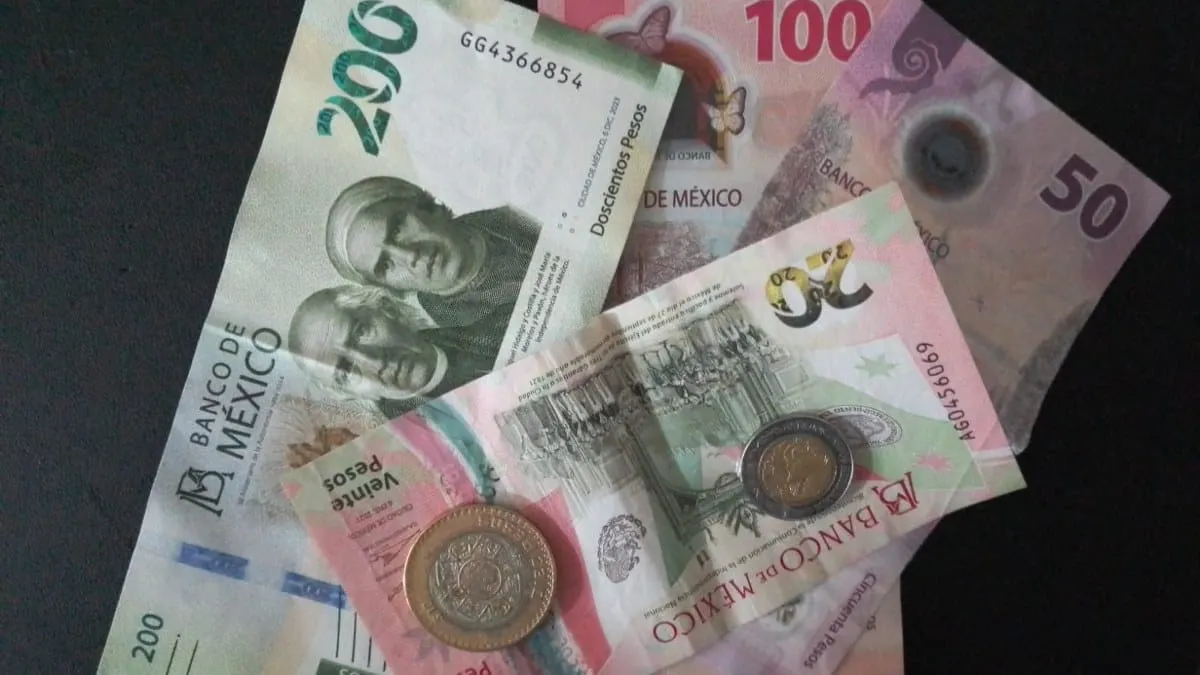 Dólar cuesta hoy 20.73 pesos; efecto Trump sigue dañando la divisa mexicana