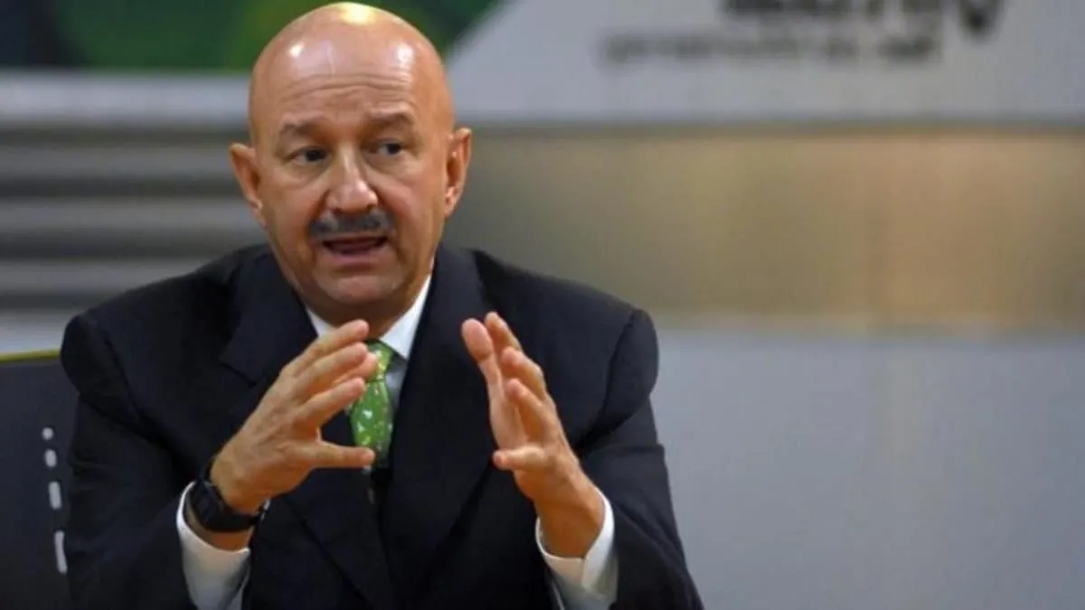 Carlos Salinas reaparece como desempleado: "alguien nos quitó las pensiones", dice en un podcast