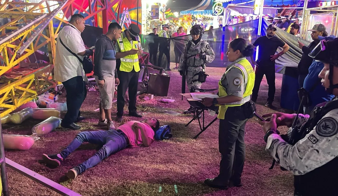 Tras colapso de juego mecánico, suspenden feria en Acapulco