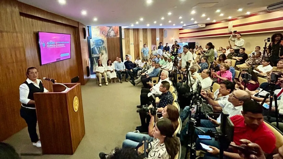 Da Abelina López balance de fin de año en Acapulco; se entregaron 452 obras