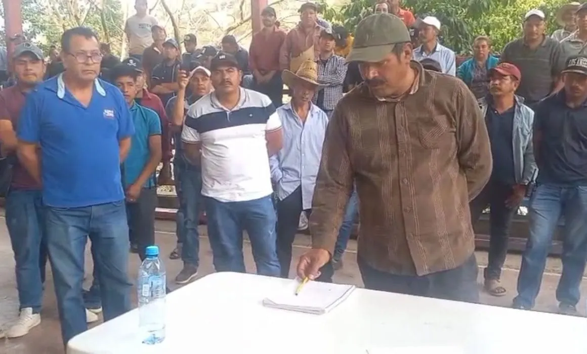 Comisarios de la Sierra de Guerrero piden censos por el huracán John