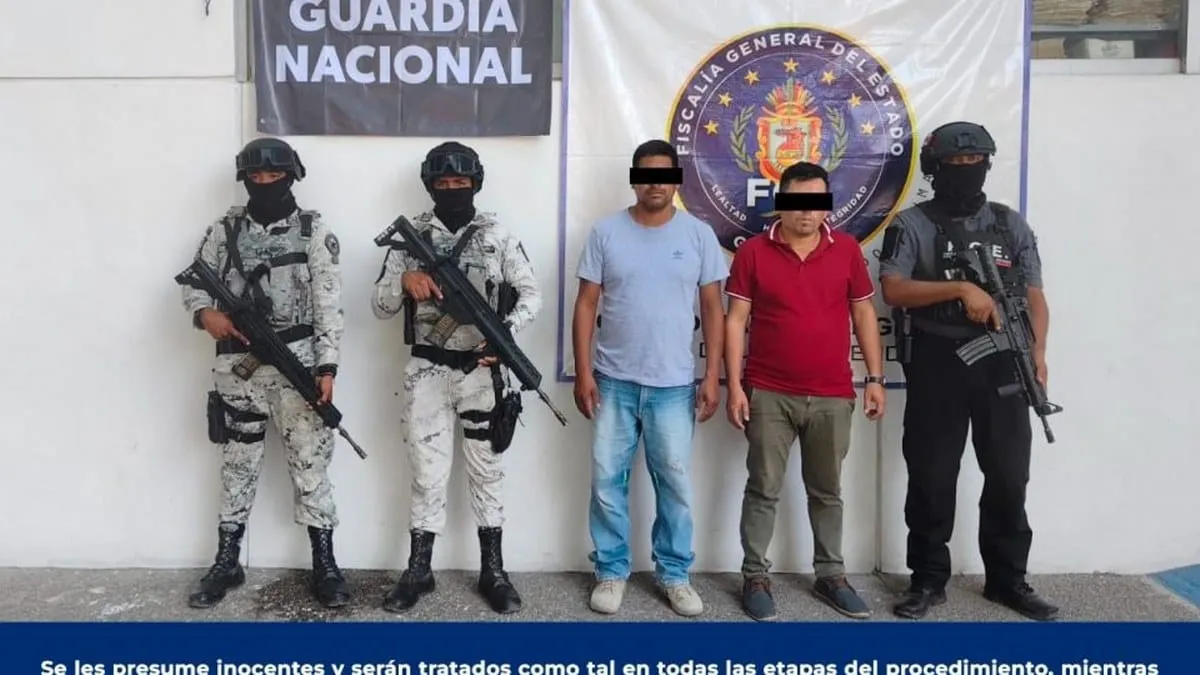 Detienen a dos hombres en Iguala por presunto robo de dos vehículos