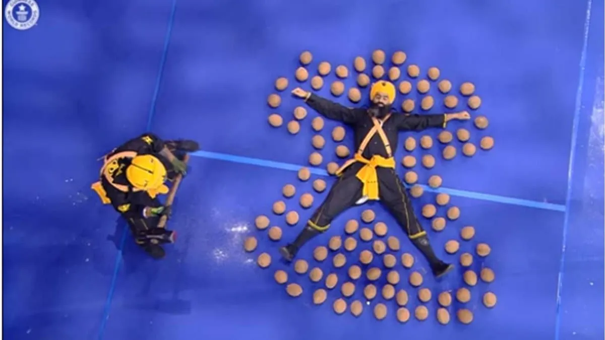 Records Guinness por romper cocos alrededor de una persona con los ojos vendados