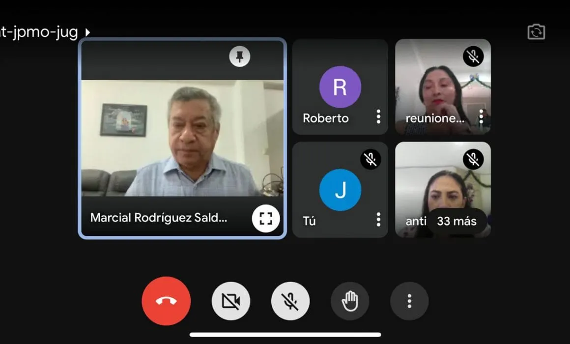 Entrega SEG reconocimientos de tutoría a maestros