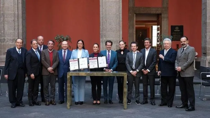 Claudia Sheinbaum destina 900 mdp a la Fundación Teletón en 2025