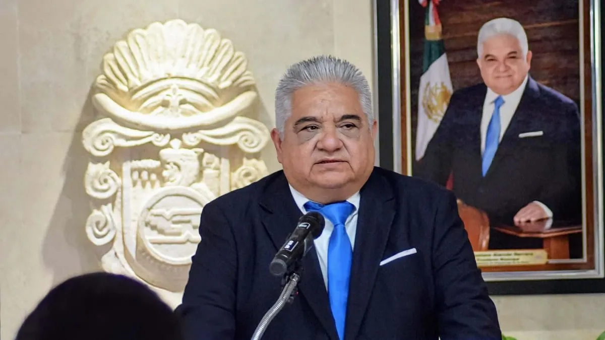 Gustavo Alarcón rinde informe de 100 días en Chilpancingo; destaca honestidad en cada acción