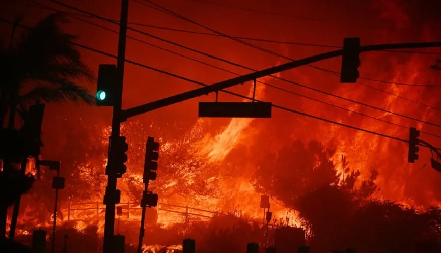 Estudio explica las 'tormentas de fuego urbanas', como la ocurrida en Los Ángeles