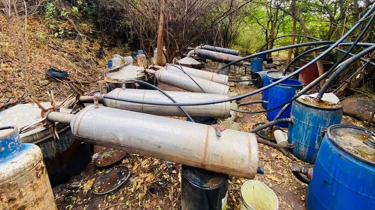 Semar localiza y destruye laboratorio clandestino de drogas sintéticas de 'El Mayo'