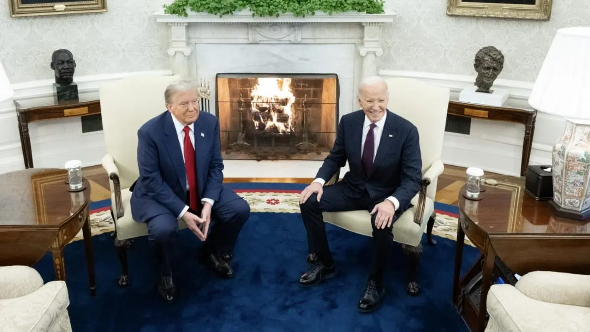 Trump y Melania, beben te con Joe Biden y Jill Biden, en la Casa Blanca, antes de toma de poder