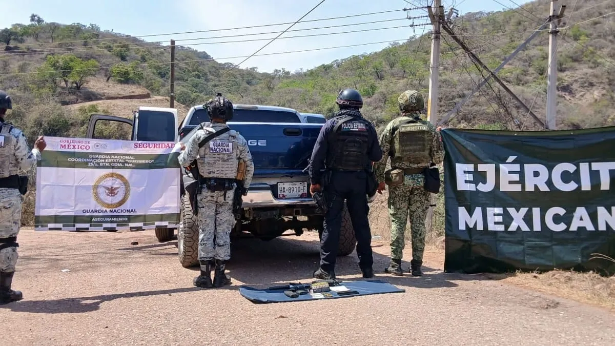 Aseguran arma y vehículo en operativo de seguridad en la Montaña de Guerrero