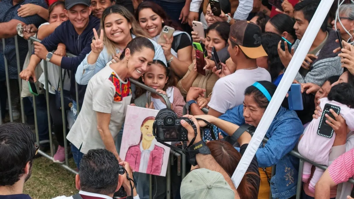 Sheinbaum reitera que no habrá divorcio entre gobierno y pueblo, en gira por Veracruz