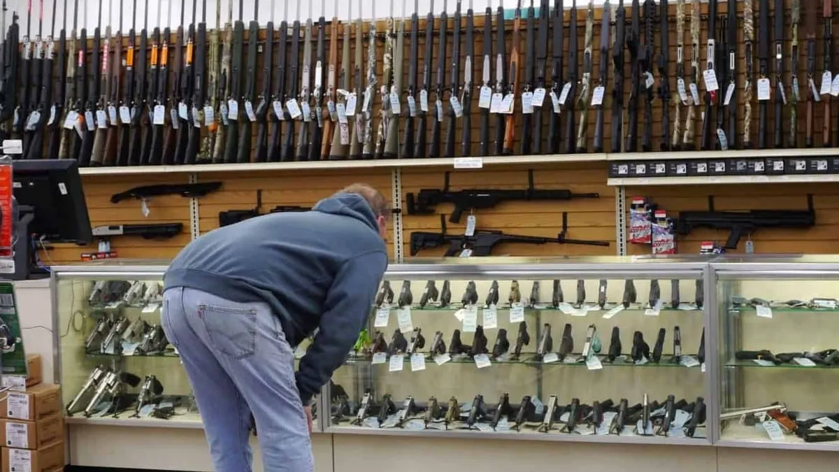 Vende EU tres de cada cuatro armas que usa el crimen organizado en México