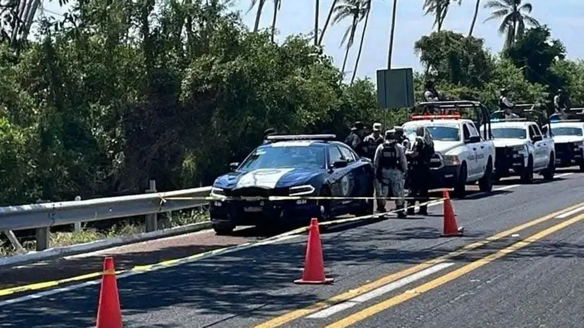 Hallan cuerpo de hombre asesinado con torniquete en el cuello en Acapulco