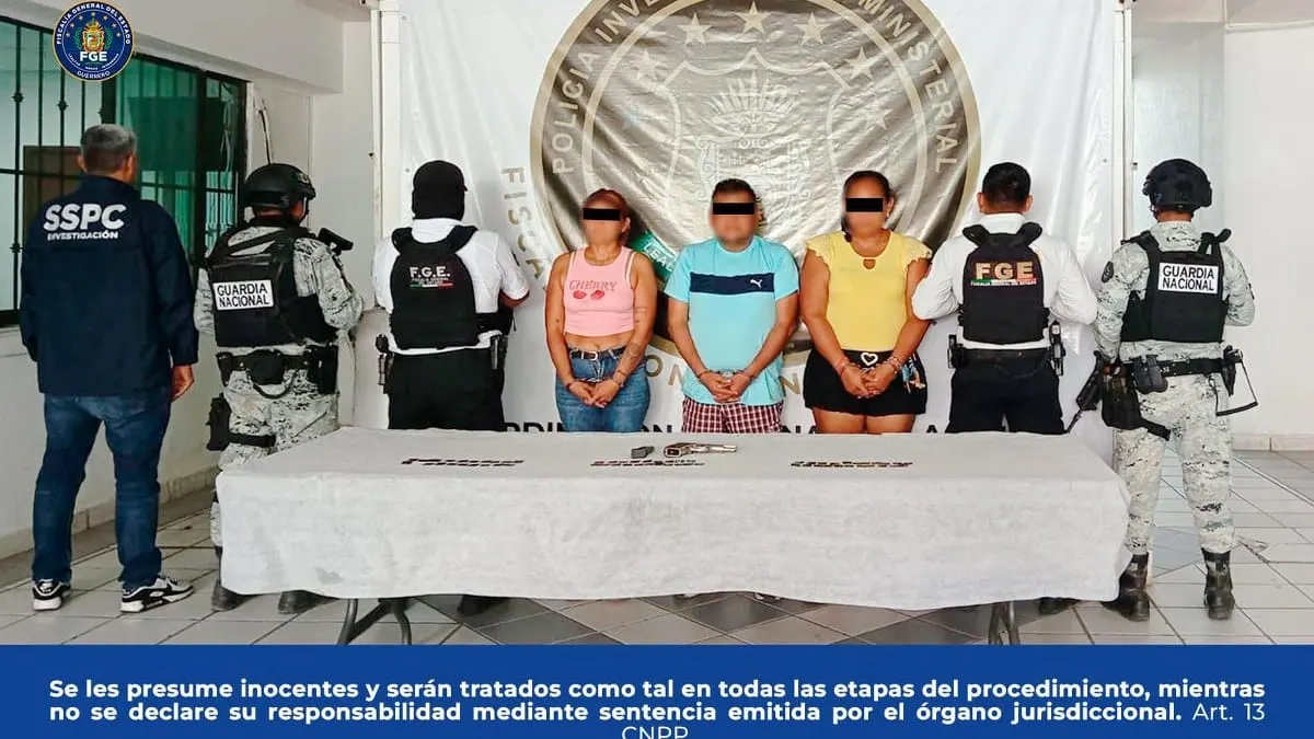 Caen tres por la explosión afuera de cuartel que dejó dos muertos en Acapulco