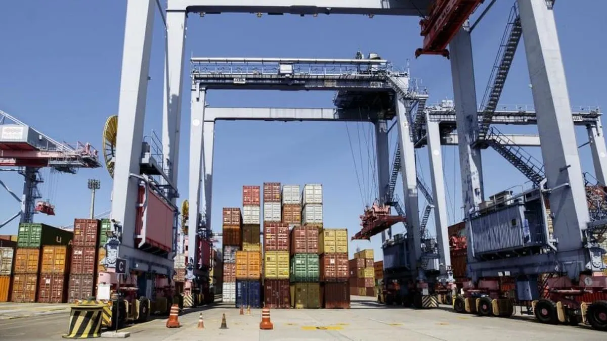Trump impone aranceles a México, Canadá y China bajo declaración de emergencia económica