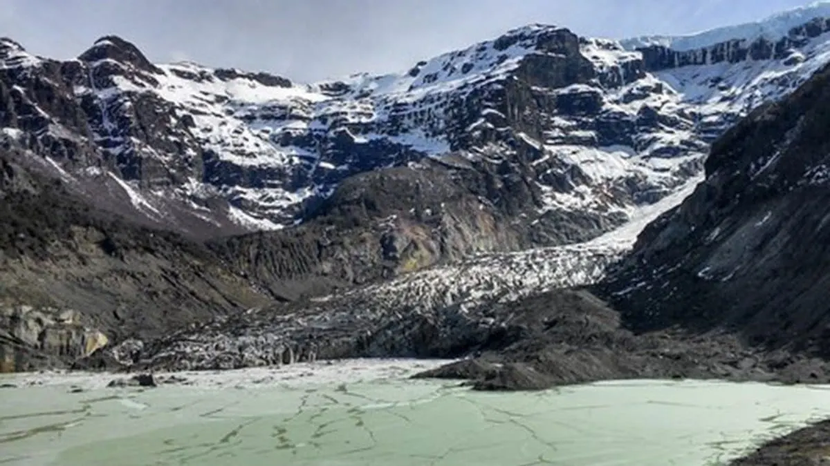 Revelan que glaciar de Groenlandia se desliza sobre agua y lodo
