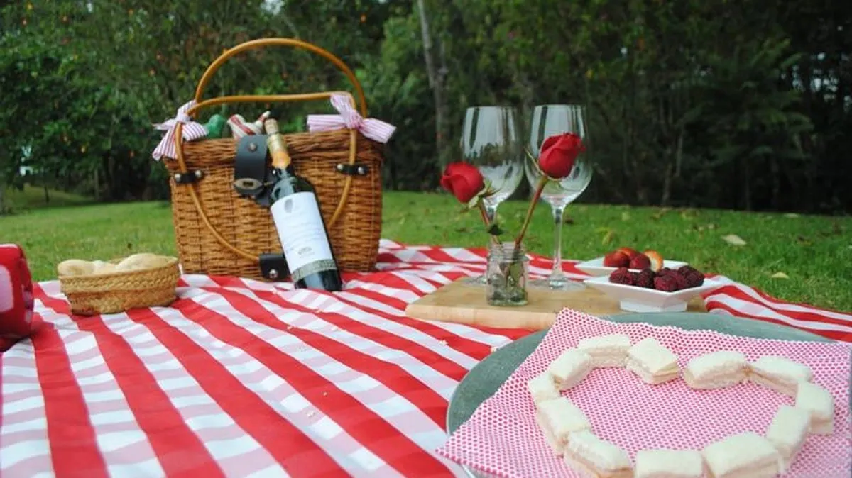 CDMX: invitan al Primer Picnic Nocturno 2025, edición especial para enamorados, en Chapultepec