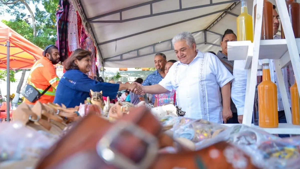 Gobierno de Chilpancingo refrenda apoyo a artesanos en su día
