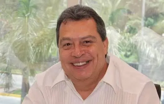 Angel Aguirre celebra la llegada de Víctor Velázquez Rangel a la dirección de la cooperativa Cruz Azul