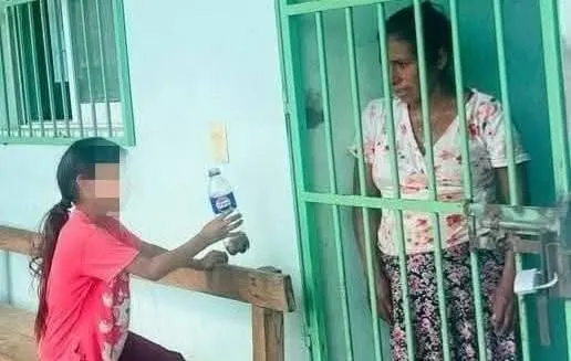 Por llevar comida a trabajadores de una construcción, retienen a mujer indígena y a sus dos hijos