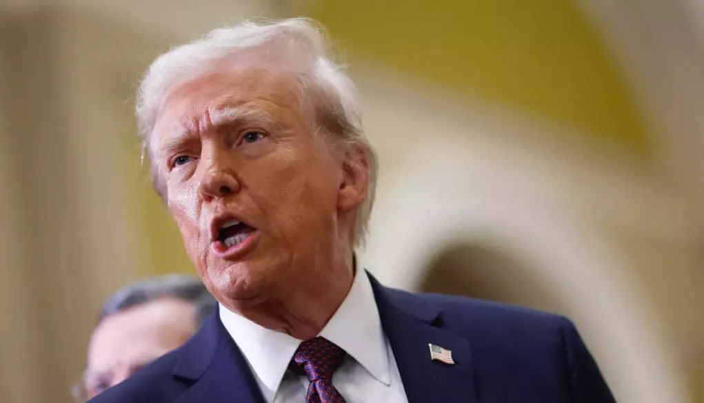 Trump se inmiscuye en elecciones de Canadá durante llamada con Trudeau