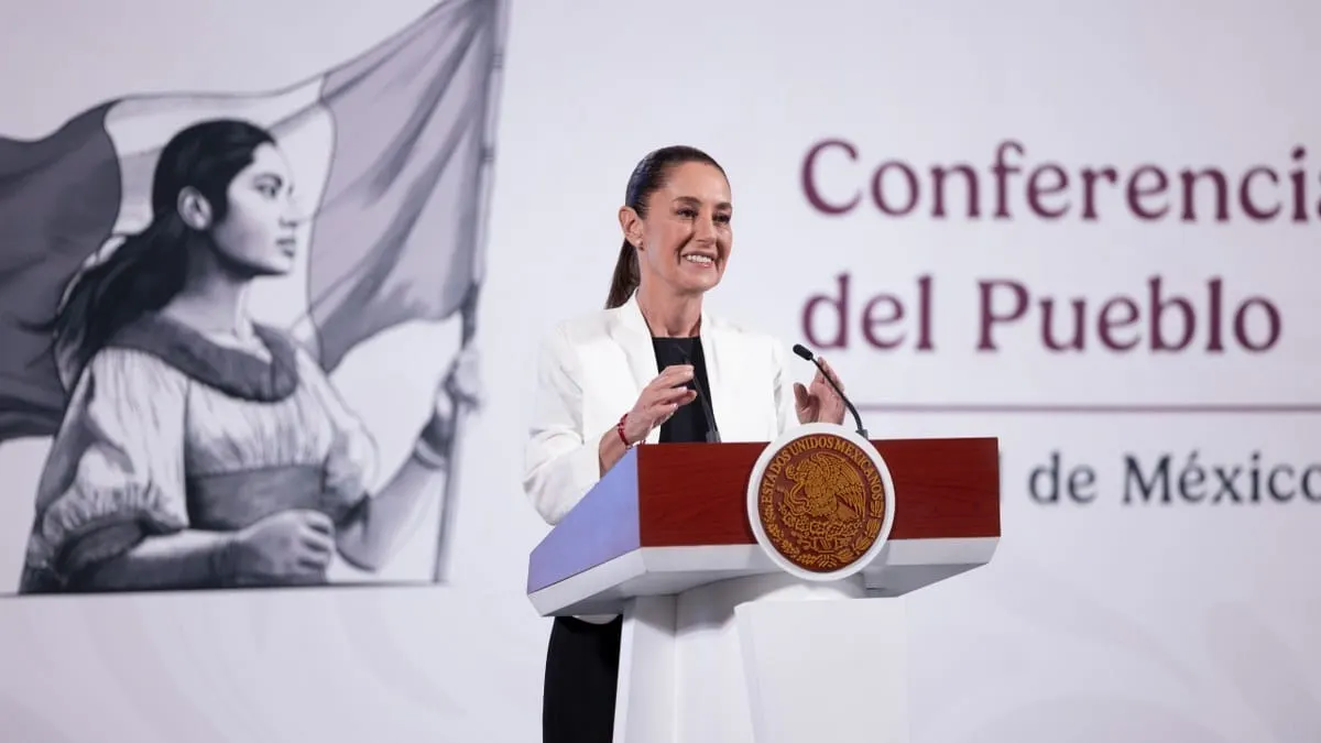 Sheinbaum rechaza proyecciones negativas sobre la economía; celebra avance en la reducción de la pobreza