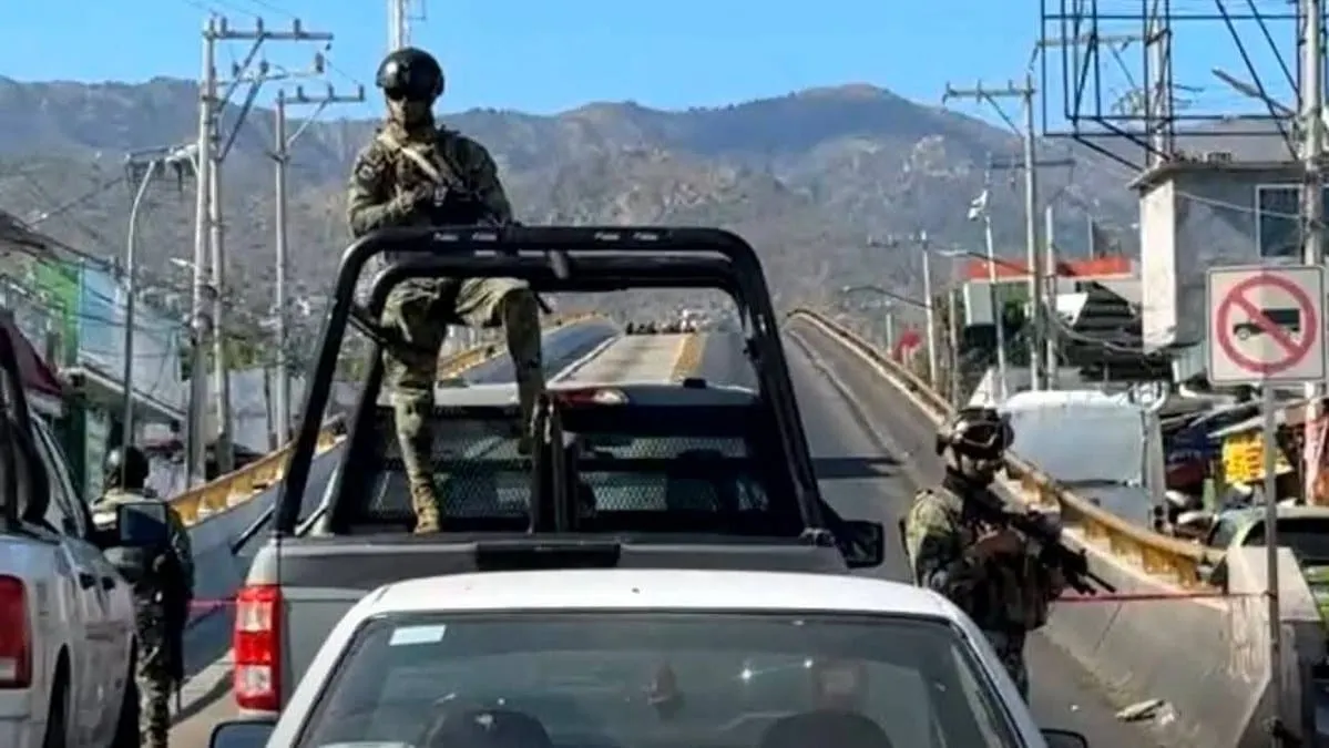 Hallan restos humanos en puente de avenida Constituyentes en Acapulco