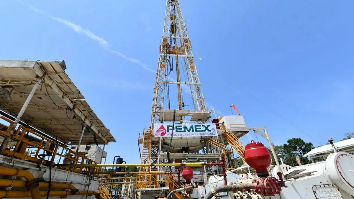 Pozo de perforación de Pemex.