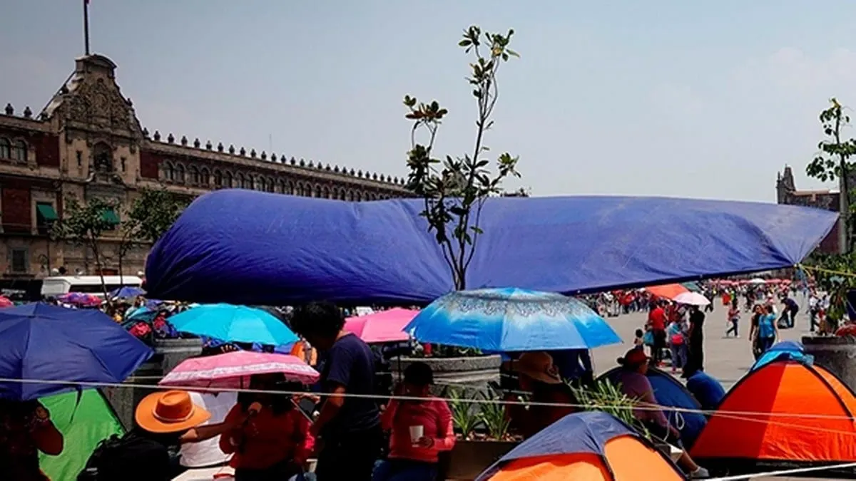 Protesta de la CNTE en el Zócalo.