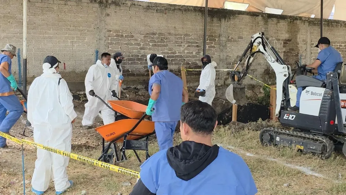 Reanudan trabajos de exhumación en fosas clandestinas de Jojutla, Morelos