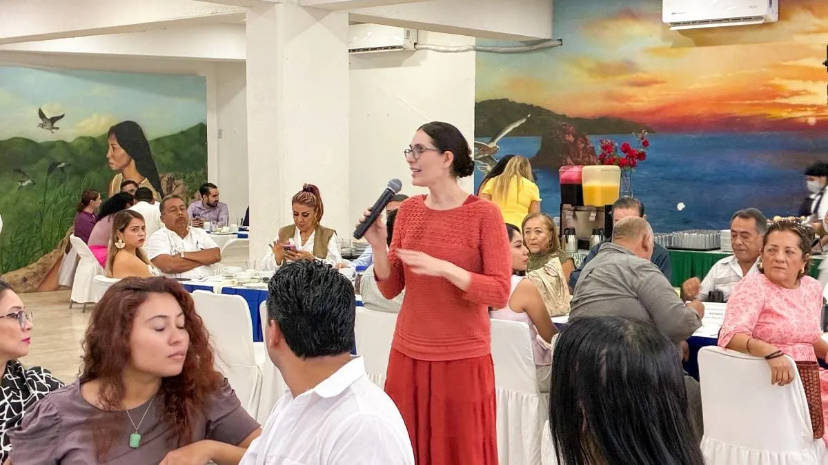 En Acapulco, candidata a ministra pide “revisar” perfil de contendientes antes de votar