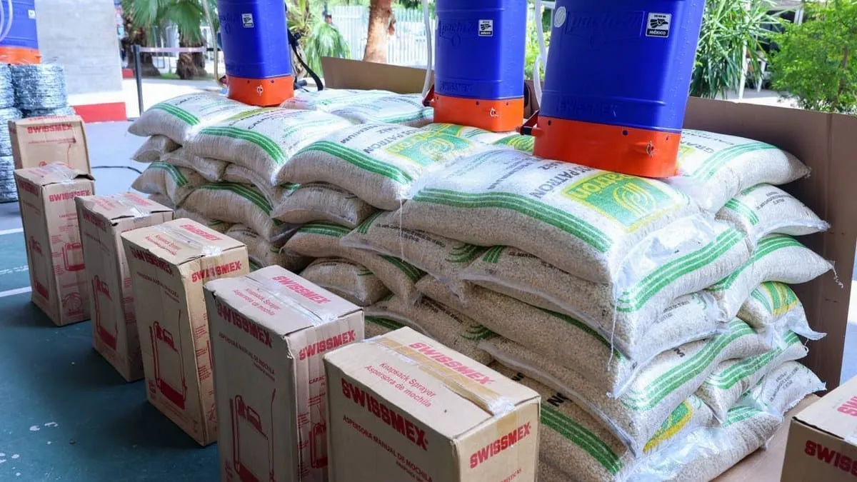 Gobierno de Guerrero entrega apoyos a productores agrícolas de la región Norte