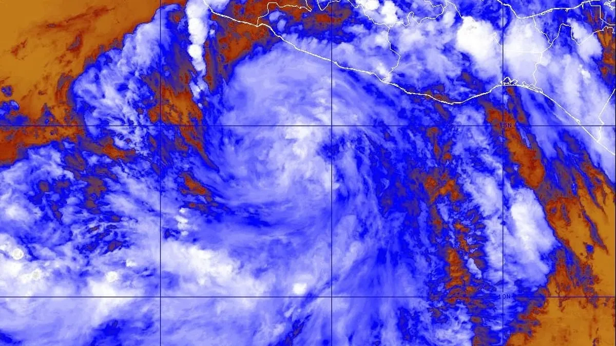 Prevén que Flossie se convierta en huracán mientras avanza al sur de México