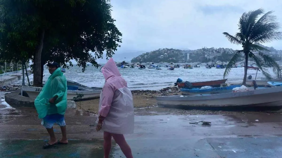 Erick deja afectaciones en Puerto Escondido y en Acapulco, la alcaldesa llama a la unidad y solidaridad