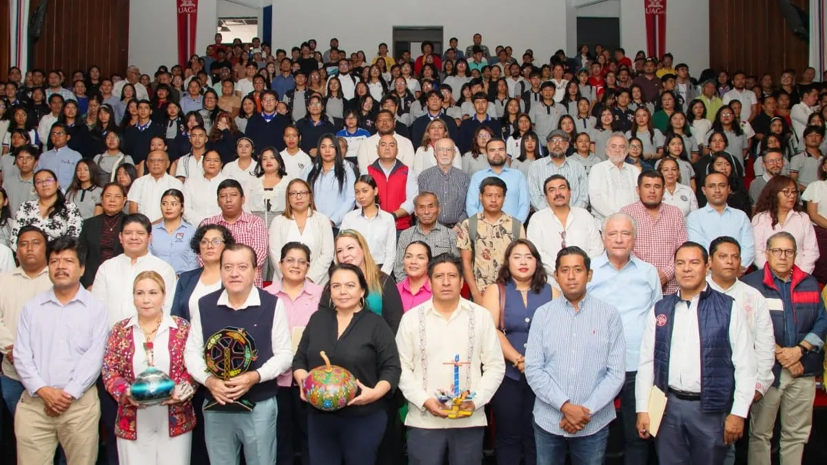 UAGro impulsa la ciencia con impacto social: entrega apoyos a proyectos, estancias y patentes