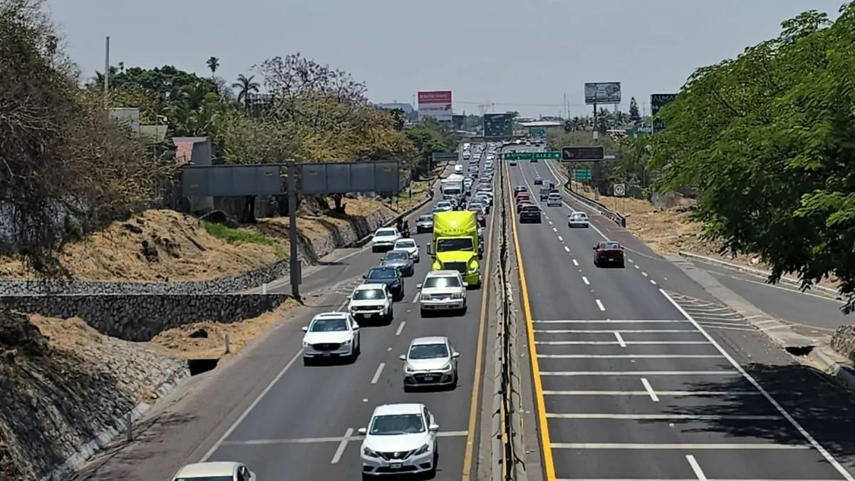 Anuncian cierres parciales en la autopista Cuernavaca-Acapulco por mantenimiento