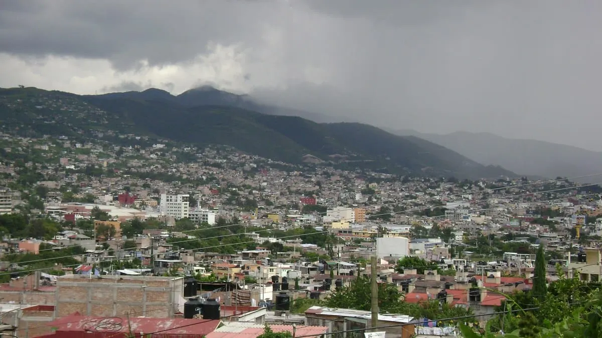 Desmantelan vivienda irregular tras denuncia de violencia en colonia de Chilpancingo