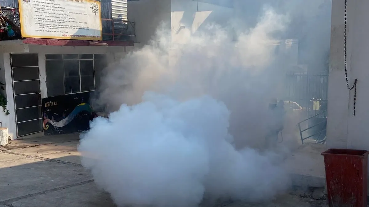 Refuerzan fumigación y abatización en panteones de Chilpancingo para prevenir dengue